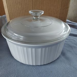Corningware French White  Casserole Dish with a Pyrex lid.  F-1-B 2.5